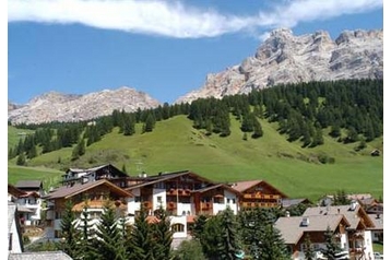 Италия Hotel San Cassiano, Екстериор